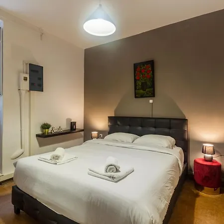 Charming Apartment In The Heart Of Plaka Athens Exterior photo