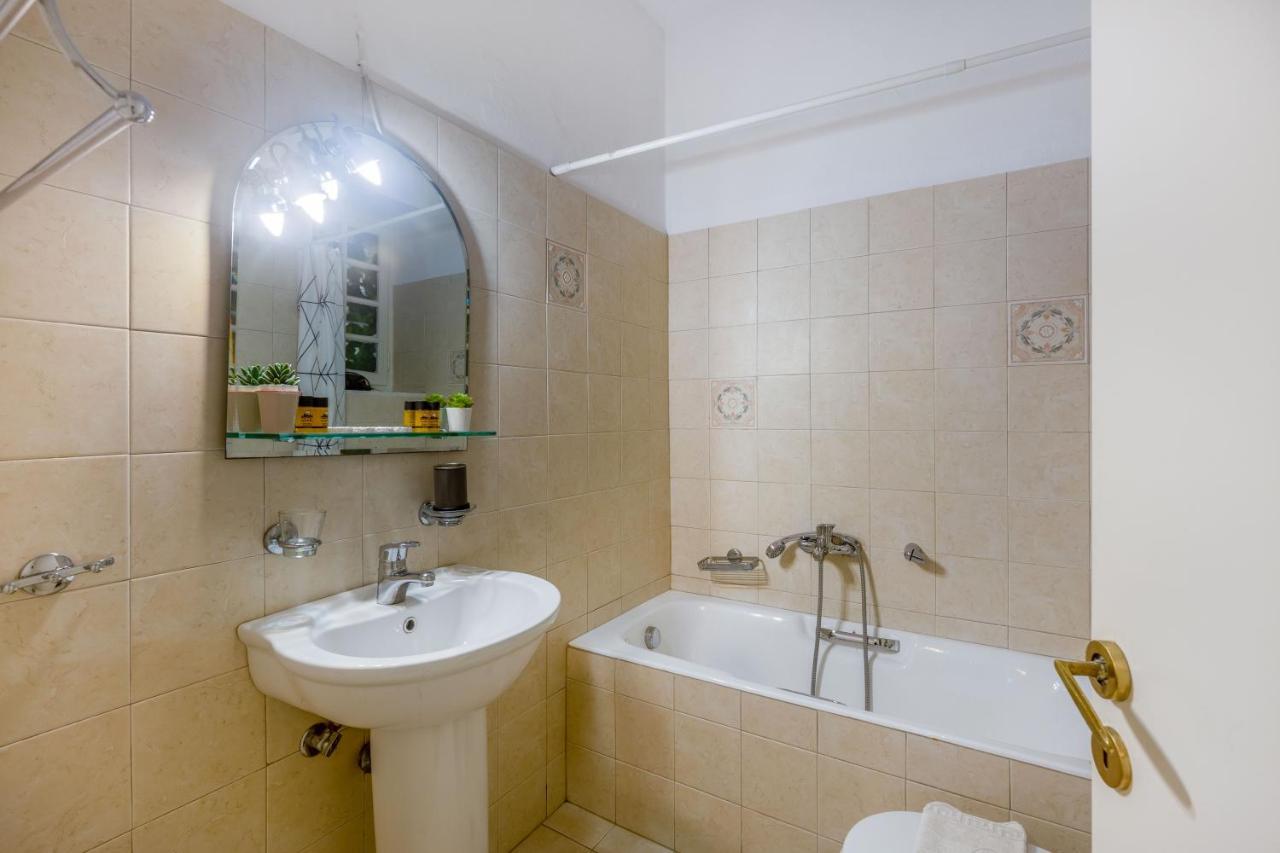 Charming In The Heart Of Plaka Apartment *